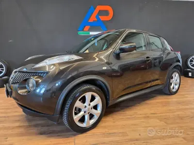 Usata Nissan Juke Tekna 117 CV (86 kW) 2012 Grigio SUV