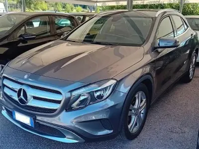 Usata Mercedes GLA200 Premium 136 CV (100 kW) 2014 Grigio SUV