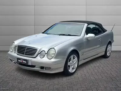 Usata Mercedes CLK200 Elegance 163 CV (119 kW) 2001 Argento Cabrio