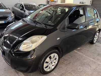 Usata Toyota Yaris 69 CV (50 kW) 2009 Nero Utilitaria