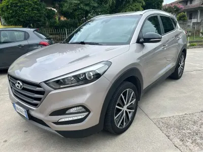 Usata Hyundai Tucson GO! 116 CV (85 kW) 2018 Grigio SUV