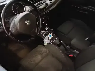Usata Alfa Romeo Giulietta 109 CV (80 kW) 2012 Nero Utilitaria