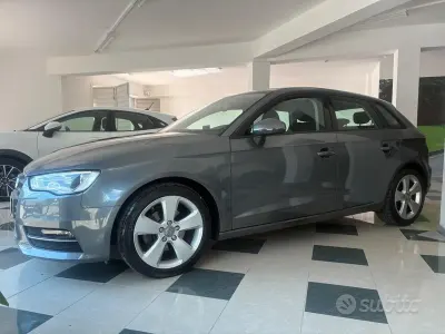 Usata Audi A3 Business 110 CV (80 kW) 2015 Grigio Berlina