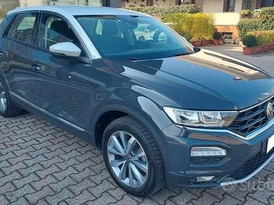 Usado VW T-Roc Style 110 CV (80 kW) 2021 Gris SUV