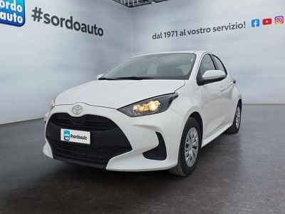 Nuova Toyota Yaris Hybrid Active 92 CV (67 kW) 2025 Bianco Berlina