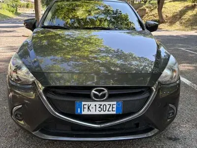 Usata Mazda 2 Evolve 90 CV (66 kW) 2017 Grigio Berlina