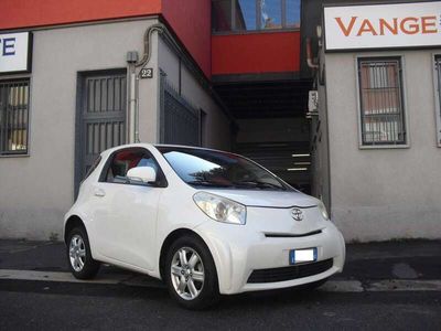 Toyota iQ