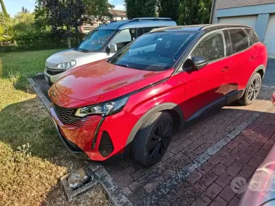 Usata Peugeot 3008 GTi 131 CV (96 kW) 2023 Rosso SUV