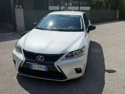 Usata Lexus CT200h