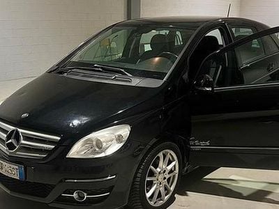 Usata Mercedes B200 140 CV (102 kW) 2008 Nero Monovolume
