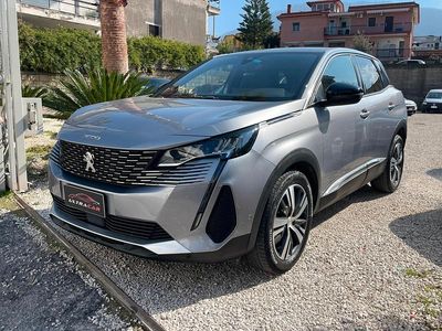 Usata Peugeot 3008 Allure 131 CV (96 kW) 2023 Argento SUV