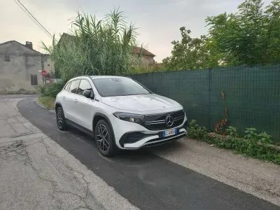 Usata Mercedes EQA250 Premium 139 kW (190 CV) 2023 Bianco SUV