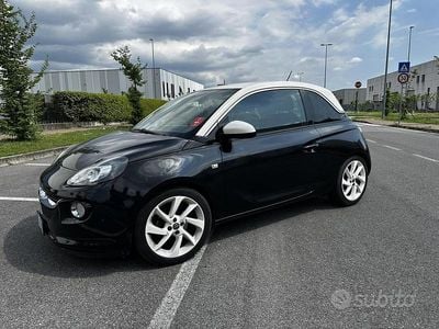 Usata Opel Adam Glam 87 CV (63 kW) 2013 Nero Utilitaria