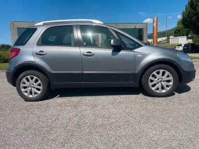 Usata Fiat Sedici Emotion 120 CV (88 kW) 2009 Grigio SUV