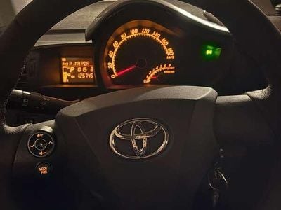 Usata 2009 Toyota iQ Utilitaria | 6900 € (Buon prezzo)