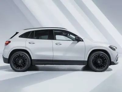 Nuova Mercedes GLA250 AMG Line Premium Plus 218 CV (160 kW) 2026 Argento SUV