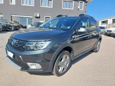 Usata Dacia Sandero Stepway 95 CV (69 kW) 2020 Grigio Berlina