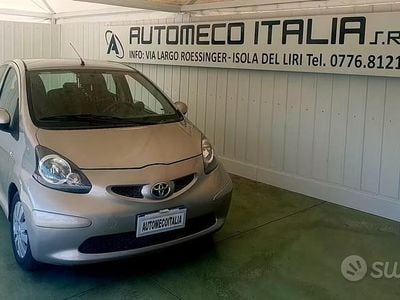 Usata Toyota Aygo Sol 67 CV (49 kW) 2008 Marrone Utilitaria