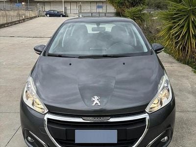 Usata Peugeot 208 Active 75 CV (55 kW) 2016 Utilitaria