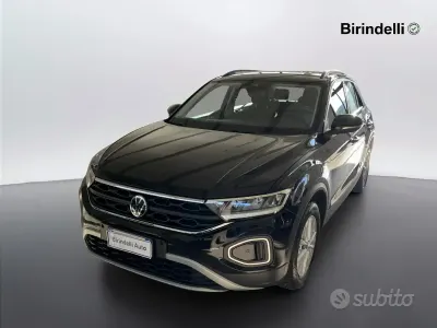 Usata VW T-Roc Life 110 CV (80 kW) 2022 Nero SUV