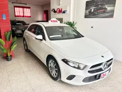 Usata Mercedes A180 Business 116 CV (85 kW) 2019 Bianco Berlina
