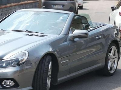 Usata Mercedes SL300 231 CV (169 kW) 2008 Grigio Cabrio