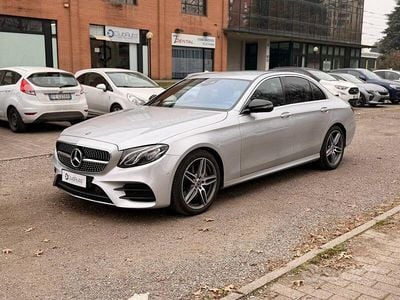 Usata Mercedes E220 AMG line 194 CV (142 kW) 2017 Grigio Berlina