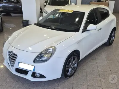 Usata Alfa Romeo Giulietta 105 CV (77 kW) 2015 Bianco Utilitaria