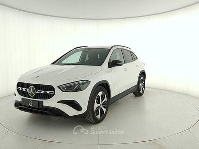 Nuova Mercedes GLA200 150 CV (110 kW) 2026 Bianco SUV