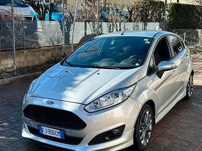 Usata Ford Fiesta ST-Line 75 CV (55 kW) 2017 Grigio Berlina