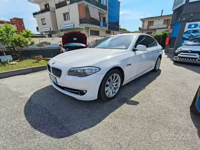 Usata BMW 520 204 CV (150 kW) 2011 Bianco Berlina