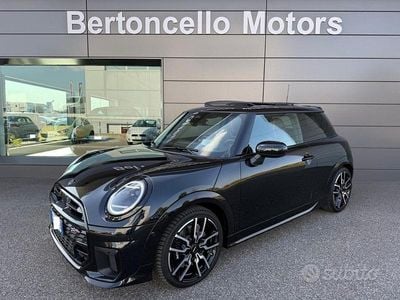 Usata Mini John Cooper Works 204 CV (150 kW) 2024 Nero Utilitaria