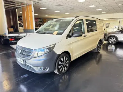 Begagnad Mercedes Vito 2021 Grå Van