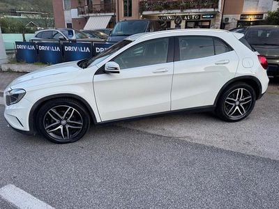 Begagnad Mercedes GLA200 136 HK (100 kW) 2015 Vit SUV