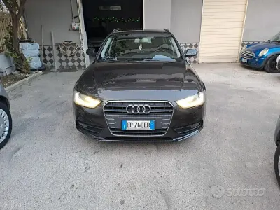 Usata Audi A4 143 CV (105 kW) 2012 Grigio Station wagon