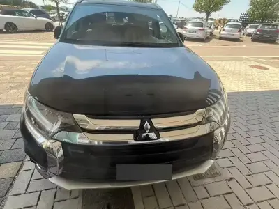Usata Mitsubishi Outlander