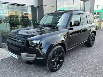 Usata Land Rover Defender SE Dynamic 200 CV (147 kW) 2025 Santorini black SUV