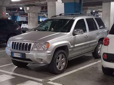 Usata Jeep Grand Cherokee Overland 163 CV (119 kW) 2005 Argento SUV