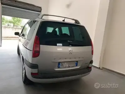 Usata Peugeot 807 136 CV (100 kW) 2007 Grigio Monovolume