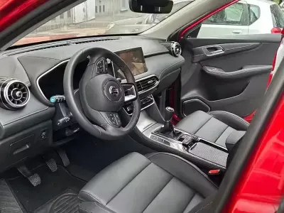 Usata MG HS 162 CV (119 kW) 2023 Rosso SUV