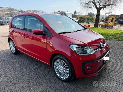 Begagnad VW up! Sport 60 HK (44 kW) 2020 Röd Halvkombi