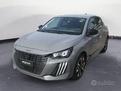 Usata Peugeot 208 Allure 101 CV (74 kW) 2025 Grigio Utilitaria