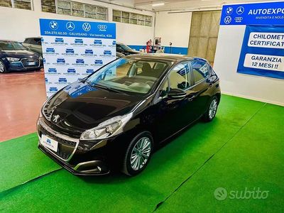 Usata Peugeot 208 82 CV (60 kW) 2019 Nero Utilitaria