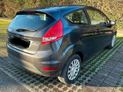 Usata Ford Fiesta 96 CV (70 kW) 2010 Grigio Utilitaria