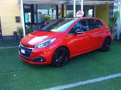 Usata Peugeot 208 75 CV (55 kW) 2018 Arancione Utilitaria