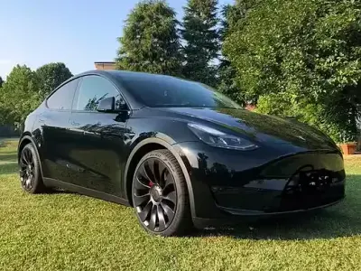 Usata Tesla Model Y 155 kW (211 CV) 2022 Nero SUV