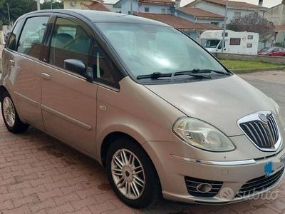 Usata Lancia Musa 90 CV (66 kW) 2008 Marrone Monovolume