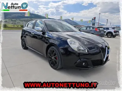 Usata Alfa Romeo Giulietta Quadrifoglio 105 CV (77 kW) 2012 Nero Utilitaria