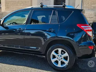 Usata Toyota RAV4 150 CV (110 kW) 2010 Blu SUV