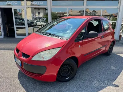 Usata Mitsubishi Colt 75 CV (55 kW) 2006 Rosso Berlina